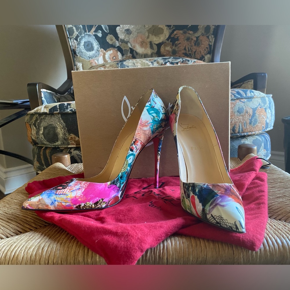 Christian Louboutin So Kate 120